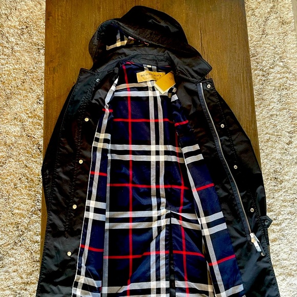 Burberry Men’s Kennington Coat - Picture 5 of 9
